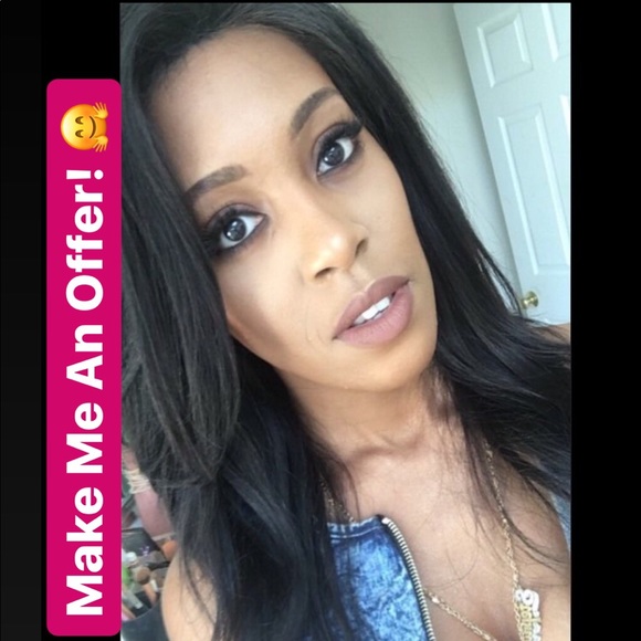 Meet your Posher, Stephanie - Bundle to Save!! - Picture 1 of 4